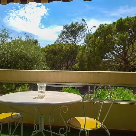 Apartment Renovated Apartment, Air-conditioned 5min From Sea *